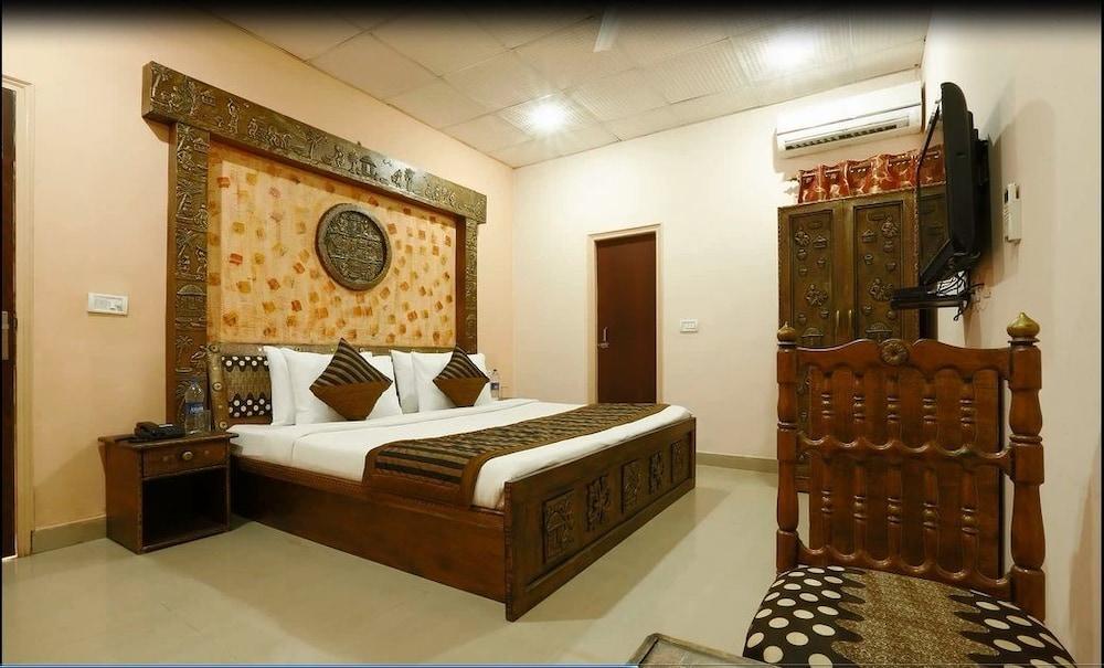 Hotel Green Lotus Dwarka Делі Екстер'єр фото